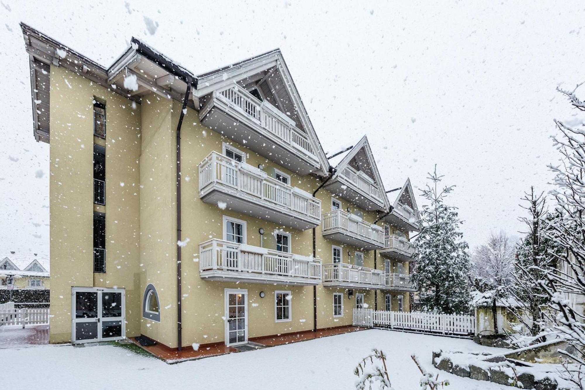 Hotel Garni Meledrio Dimaro Exterior photo
